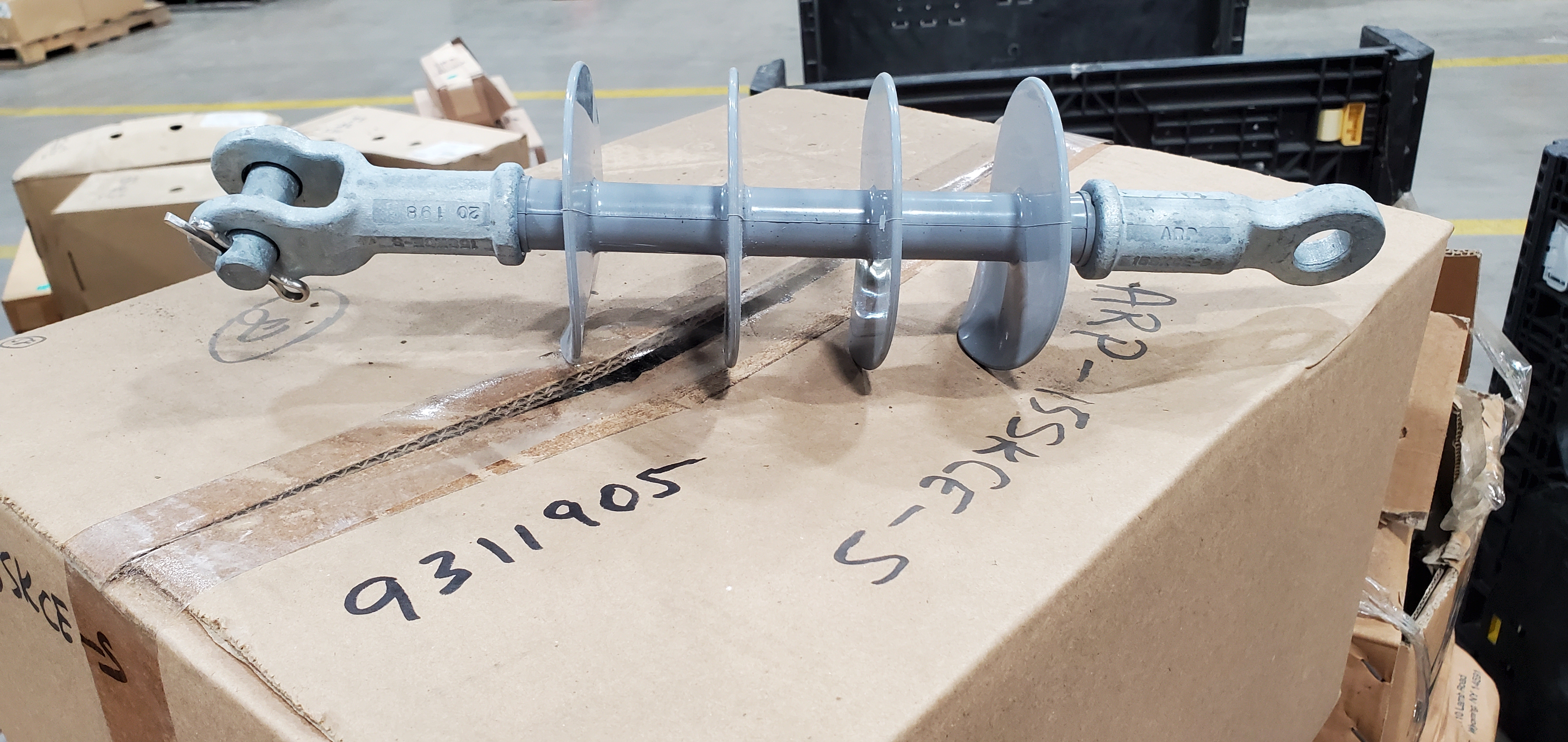 INSULATOR, STRN 15KV POLYMER